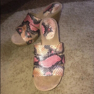 Style and company wedges